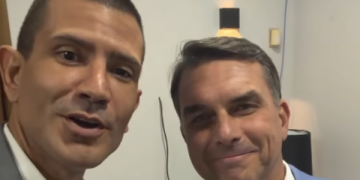 Douglas Ruas e Flavio Bolsonaro